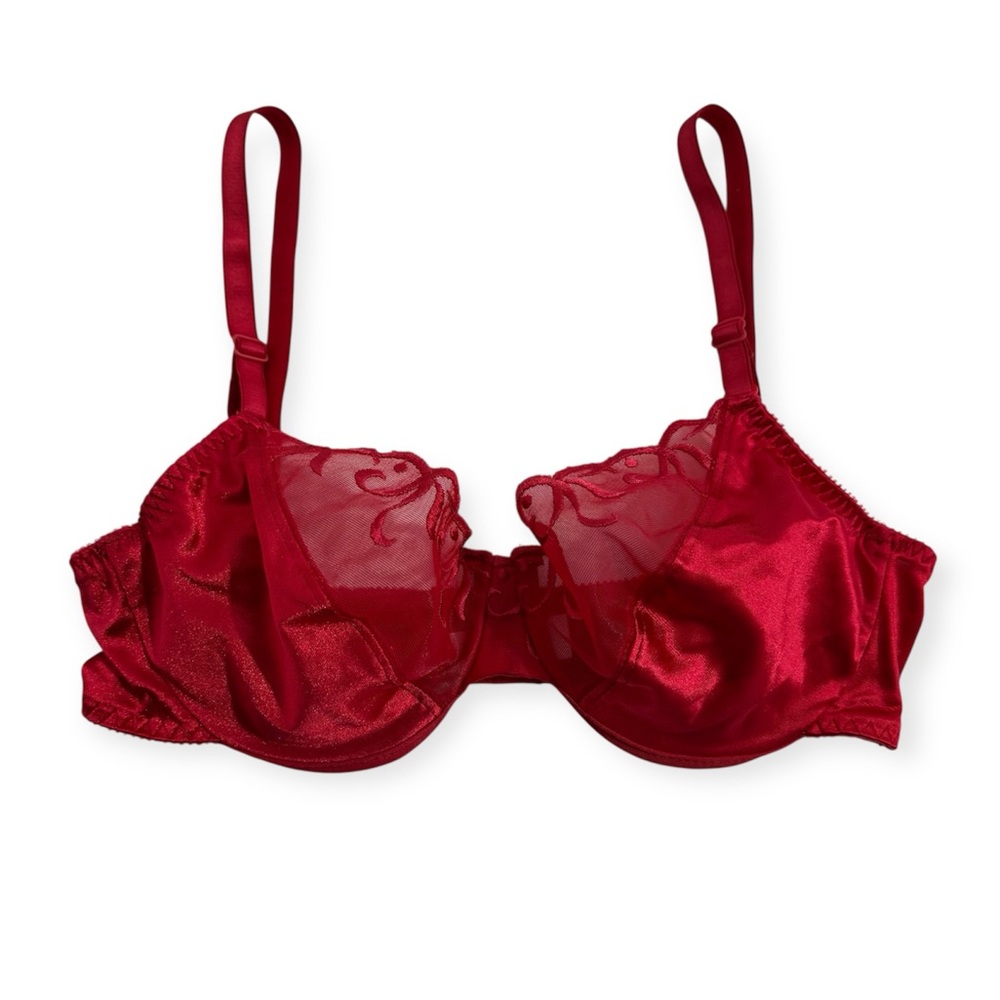 Vintage Victoria’s Secret Gold Label Underwire Lace Satin Bra